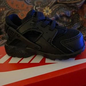 Nike Huraches baby